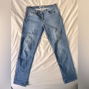 Levi’s Boyfriend Jeans - Size 27